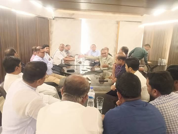 কেন্দ্রীয় ফারিয়া ও হেলথকেয়ার ফার্মার মধ্যে দ্বিপাক্ষিক আলোচনা---